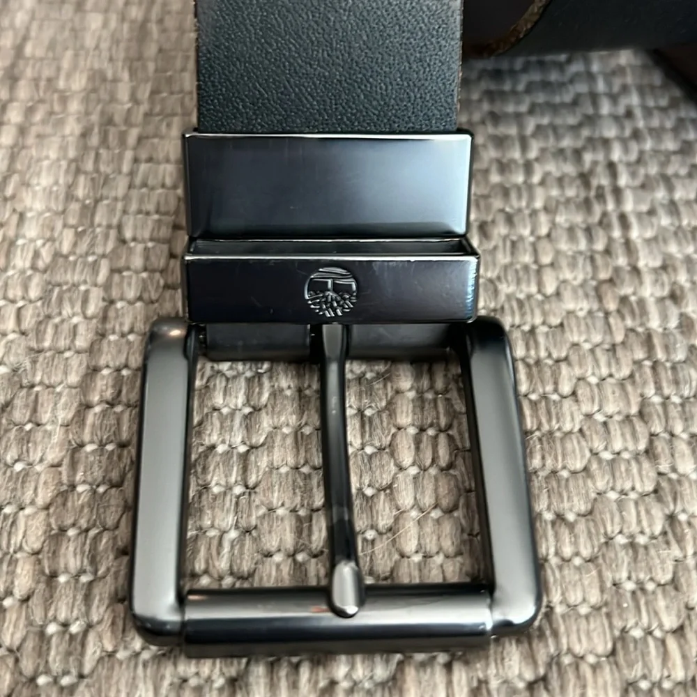 Timberland Reversible Black and Brown Leather Belt size 36